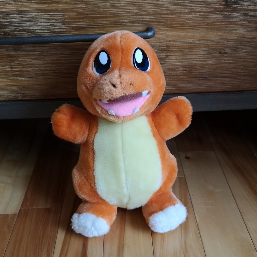 RARE 2000 Charmander Pokemon Plushie Bag